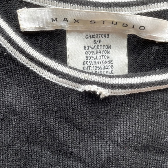 🎹 Piano Stripe Dress - Picture 2 of 2